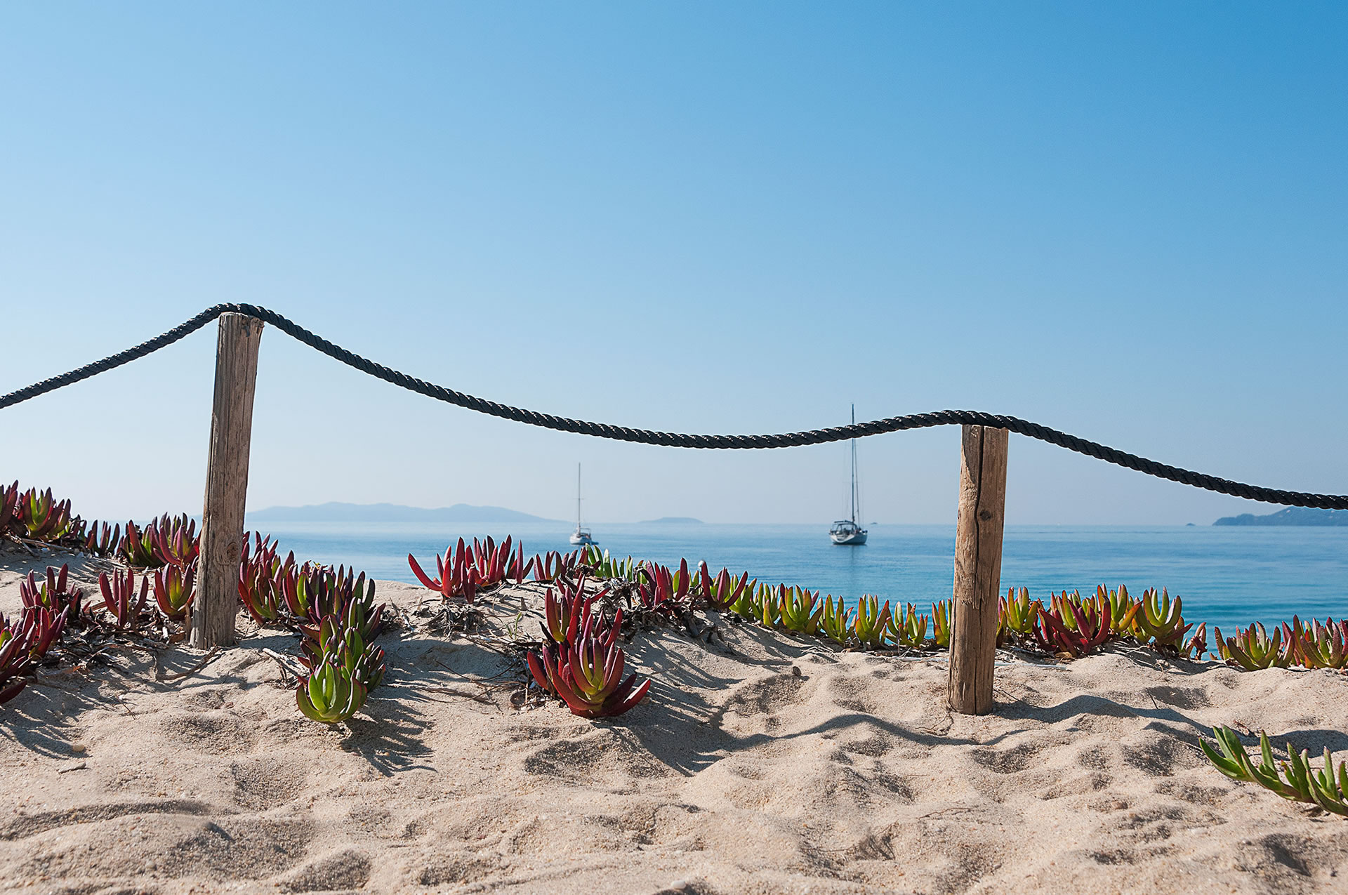 Location villa cavaliere lavandou pieds dans l'eau
