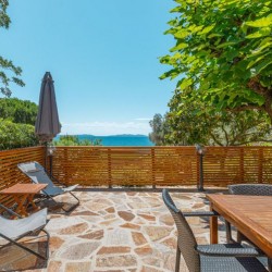 Location Villa Cavalire - Votre Oasis de Rve sur la Cote d'Azur